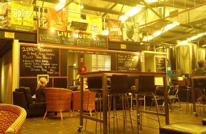 2 Brothers main room
